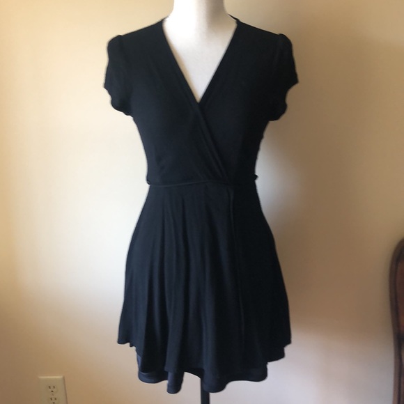 Lulus Good to Go Short Sleeve Surplice Dress Blk S - Picture 6 of 7